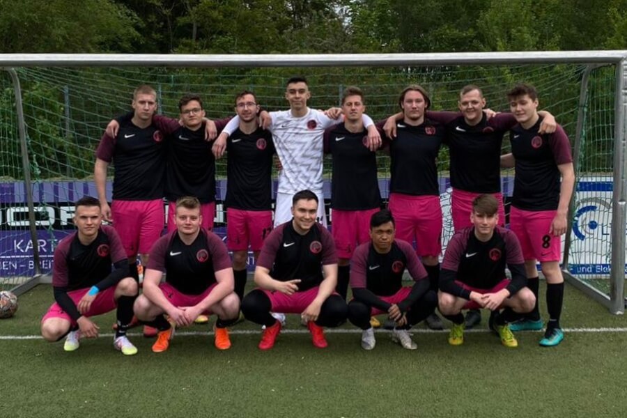 Mannschaftsfoto FC Shisha Bras FFBÖ Kleinfeldliga Wien